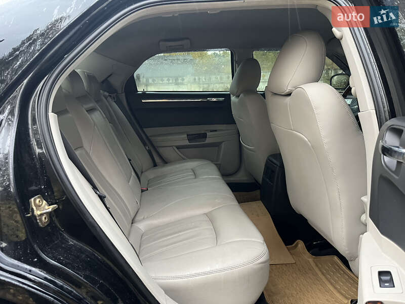 Седан Chrysler 300C 2006 в Києві фото 13 Седан Chrysler 300C 2006 в Києві