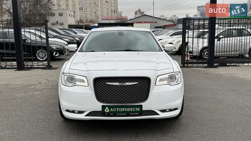 Седан Chrysler 300C 2016 в Києві фото 3 Седан Chrysler 300C 2016 в Києві