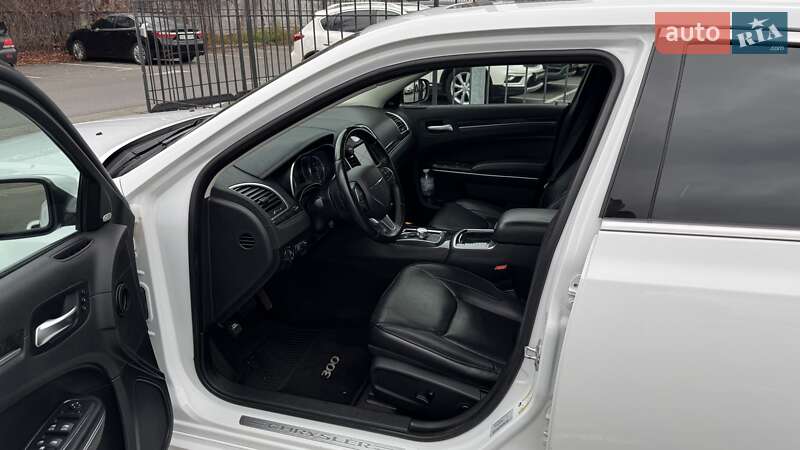 Седан Chrysler 300C 2016 в Києві фото 19 Седан Chrysler 300C 2016 в Києві