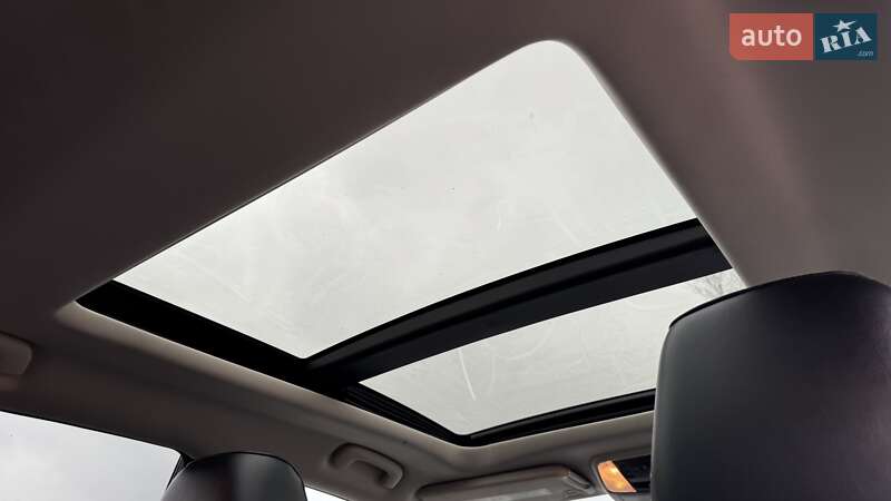 Седан Chrysler 300C 2016 в Києві фото 35 Седан Chrysler 300C 2016 в Києві