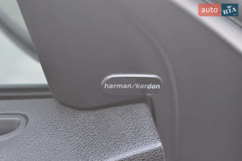 Седан Chrysler 300C 2014 в Києві