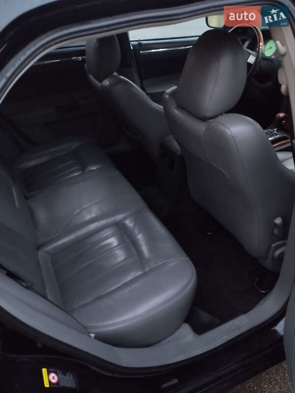 Седан Chrysler 300C 2005 в Житомире