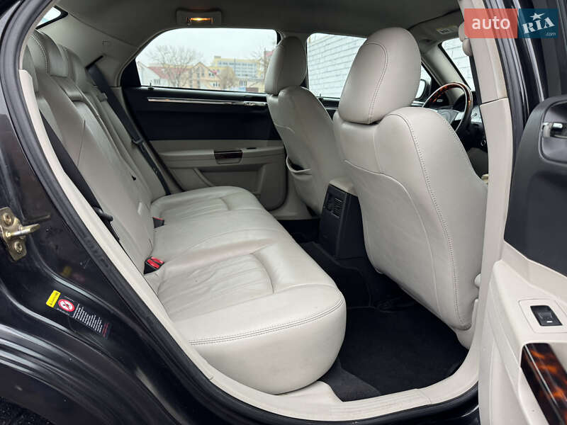 Седан Chrysler 300C 2005 в Киеве фото 19 Седан Chrysler 300C 2005 в Киеве