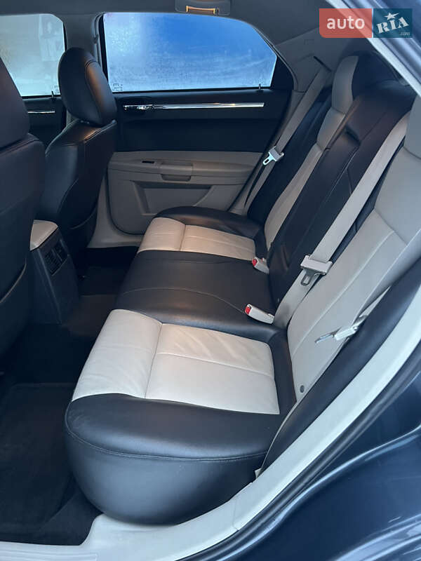 Седан Chrysler 300C 2006 в Черновцах фото 22 Седан Chrysler 300C 2006 в Черновцах