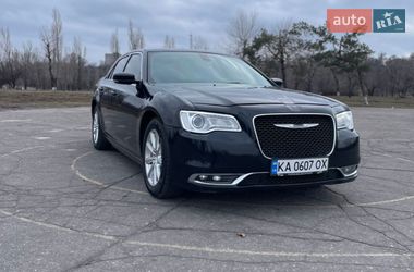 Седан Chrysler 300C 2015 в Киеве фото 2 Седан Chrysler 300C 2015 в Киеве