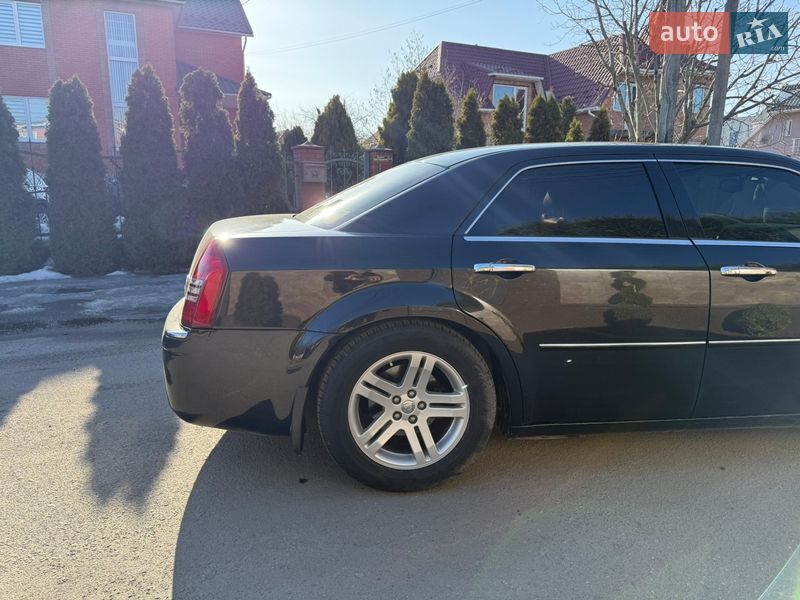 Седан Chrysler 300C 2005 в Виннице