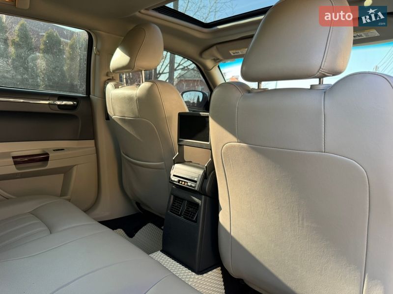 Седан Chrysler 300C 2005 в Виннице