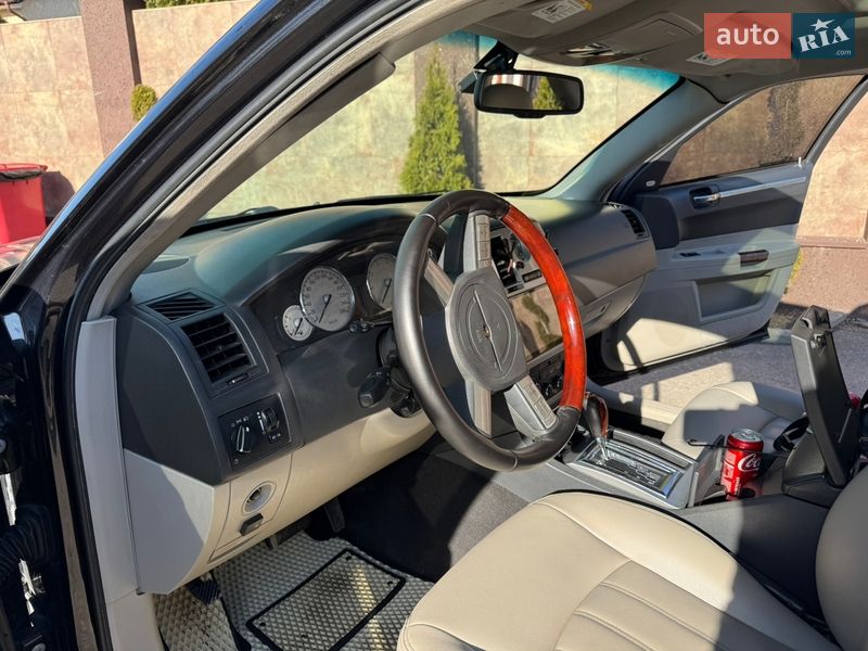 Седан Chrysler 300C 2005 в Виннице