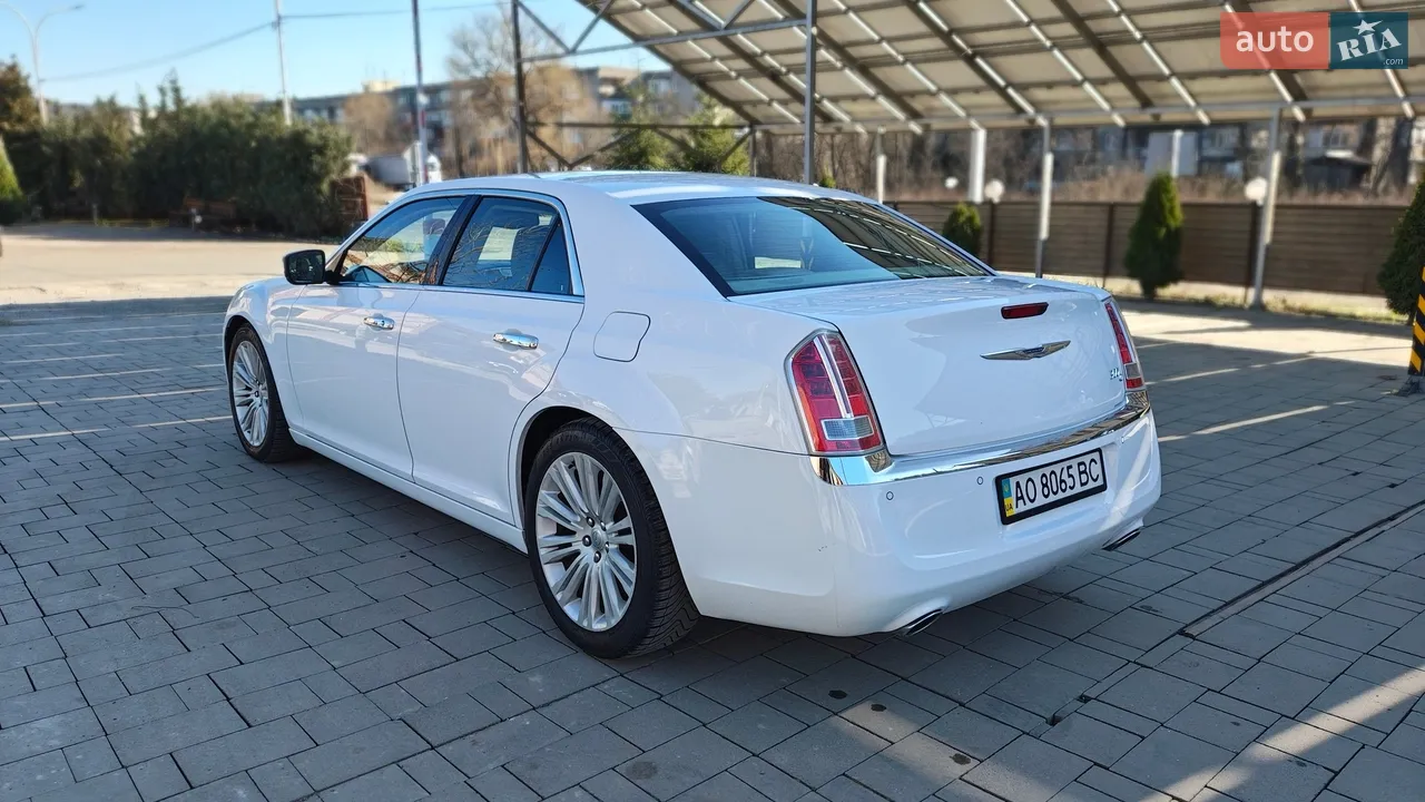 2012 Chrysler 300C - мініатюра 21