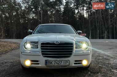 Седан Chrysler 300C 2005 в Ровно