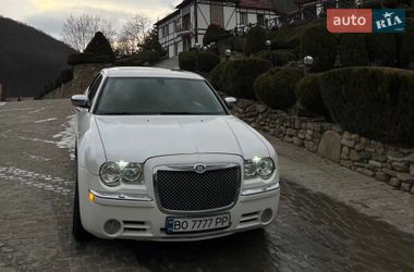 Седан Chrysler 300C 2006 в Галиче