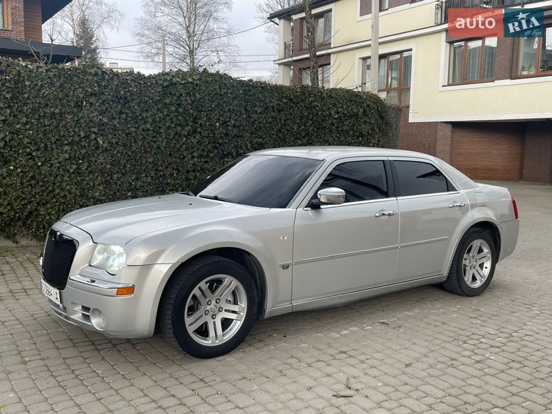 Седан Chrysler 300C 2006 в Львове
