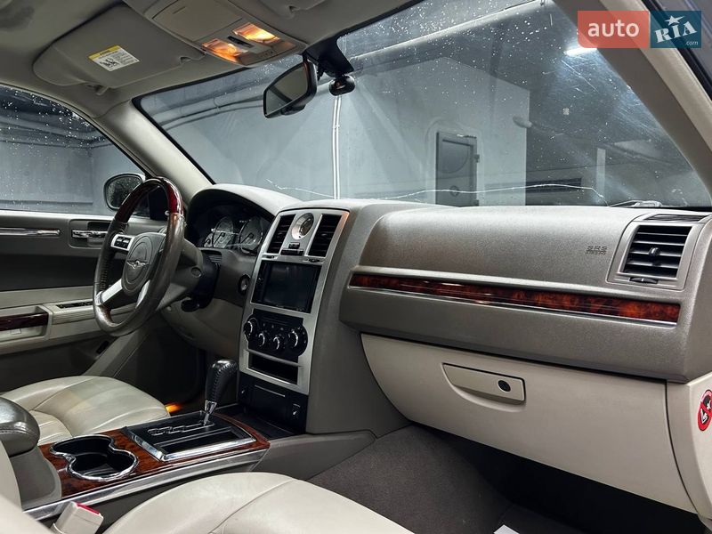 Седан Chrysler 300C 2006 в Черновцах фото 19 Седан Chrysler 300C 2006 в Черновцах