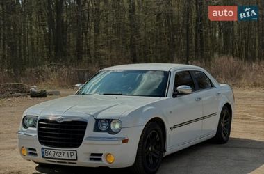 Седан Chrysler 300C 2005 в Ровно