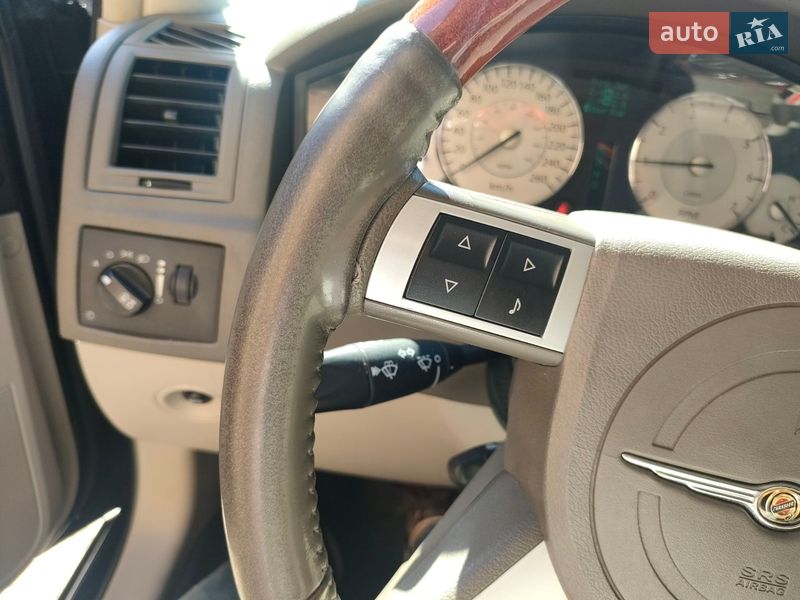 Седан Chrysler 300C 2007 в Киеве