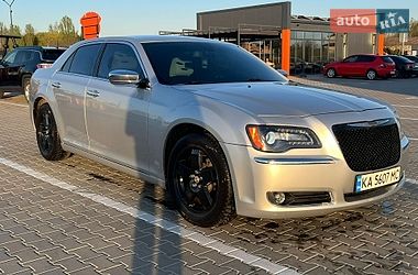 Седан Chrysler 300C 2012 в Виннице