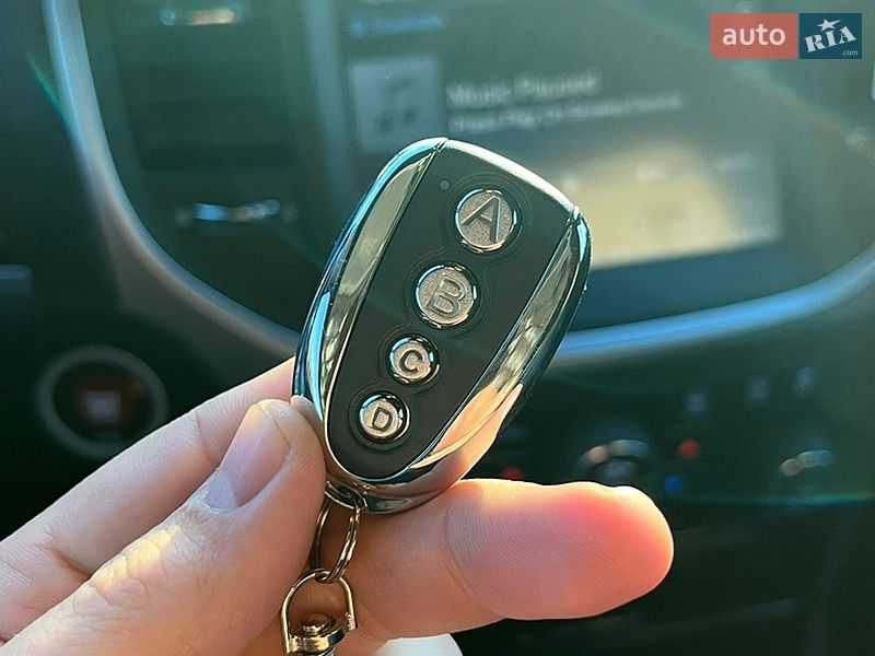 Седан Chrysler 300C 2012 в Виннице