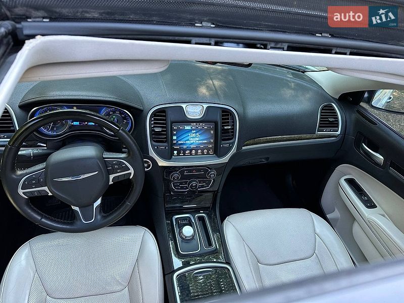 Седан Chrysler 300C 2016 в Киеве