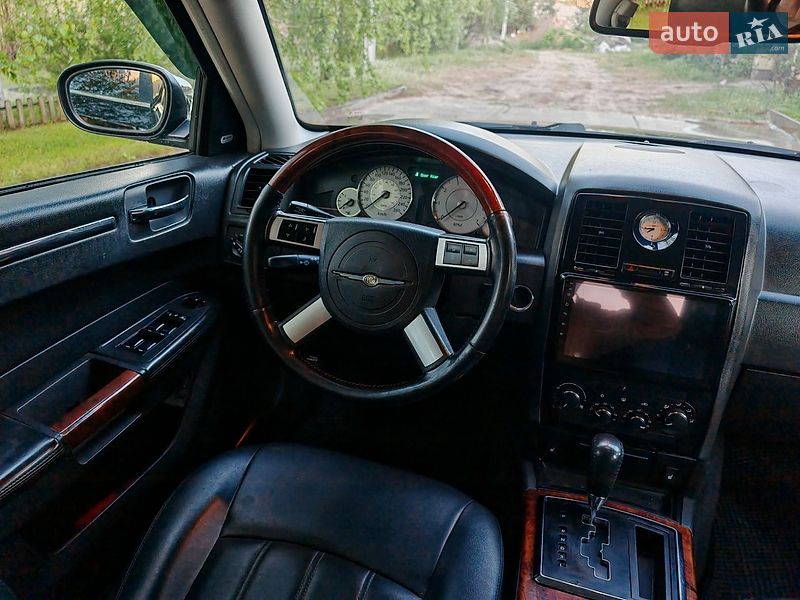 Седан Chrysler 300C 2008 в Киеве фото 12 Седан Chrysler 300C 2008 в Киеве