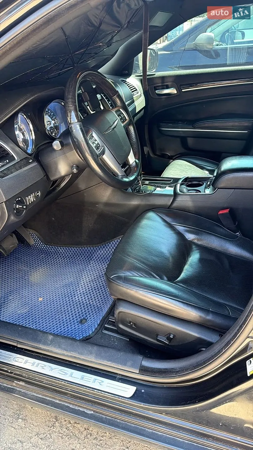 2011 Chrysler 300C - мініатюра 4