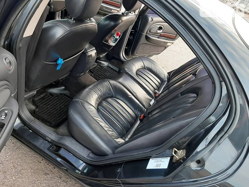 Седан Chrysler 300M 2000 в Днепре