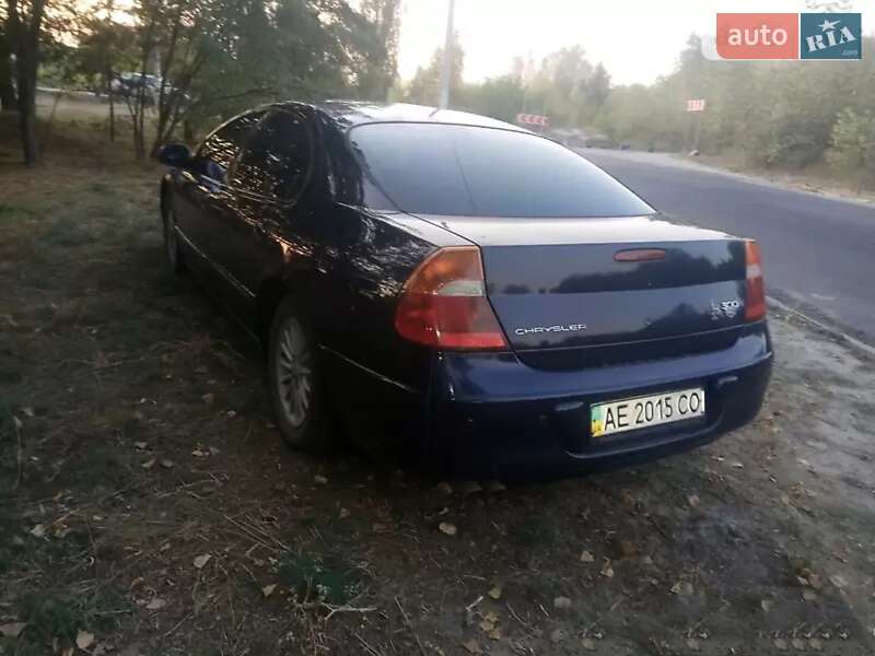 Седан Chrysler 300M 1999 в Каменском