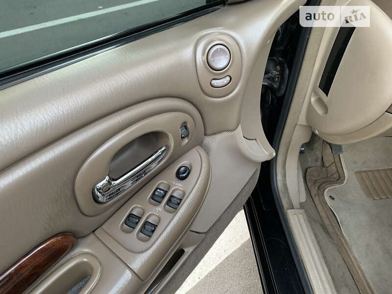 Седан Chrysler 300M 2002 в Киеве