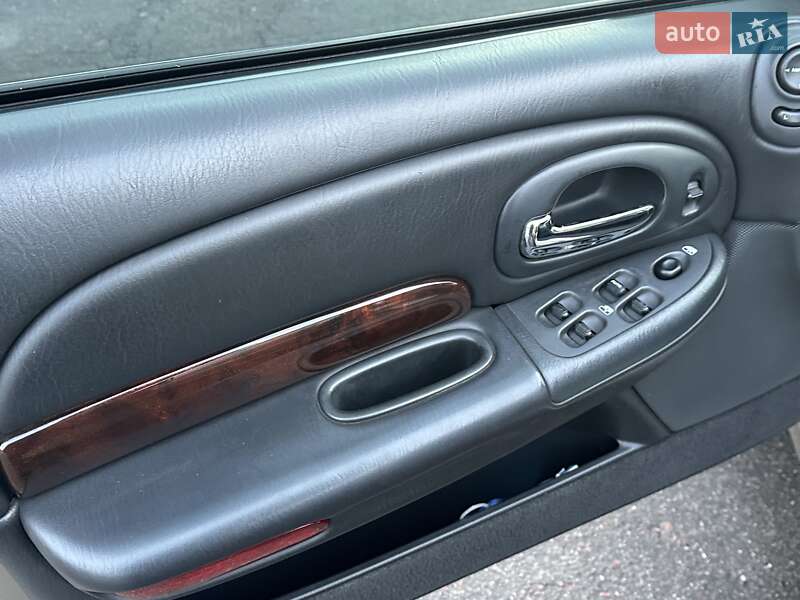 Седан Chrysler 300M 2004 в Сумах