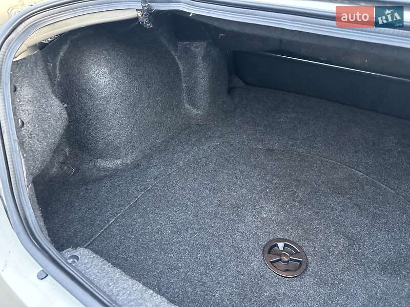 Седан Chrysler 300M 2004 в Сумах