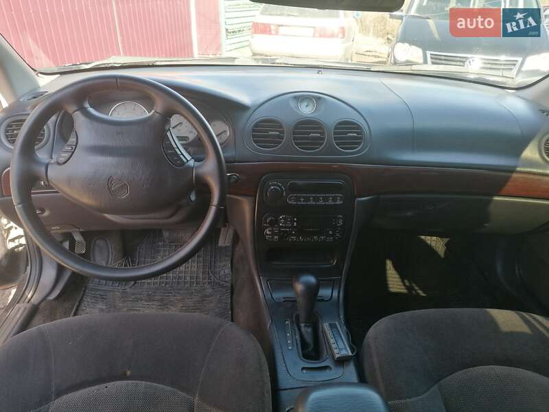 Седан Chrysler 300M 1999 в Виннице