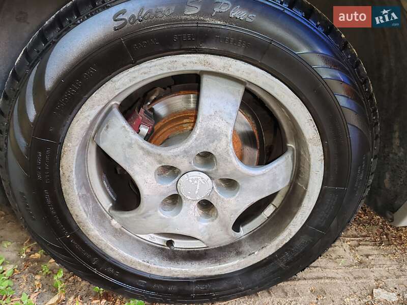 Седан Chrysler 300M 2000 в Шостке