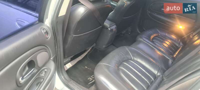 Седан Chrysler 300M 2000 в Черкассах