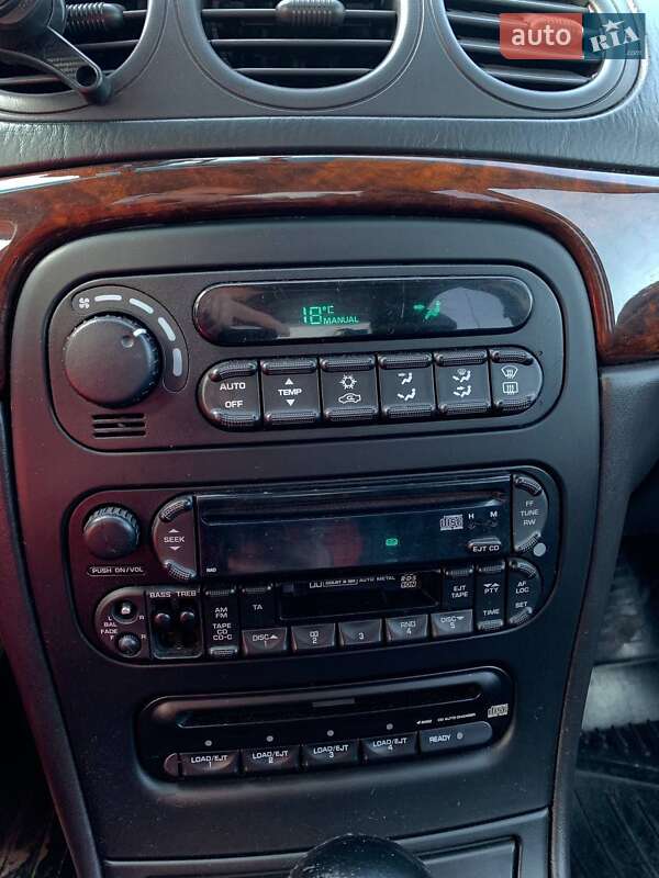 Седан Chrysler 300M 2002 в Ладыжине фото 5 Седан Chrysler 300M 2002 в Ладыжине