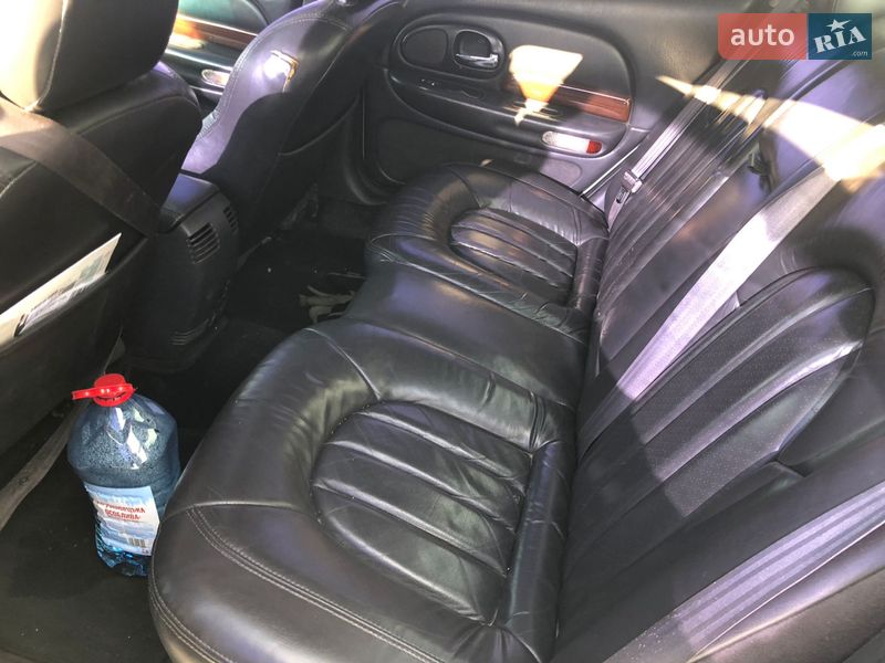 Седан Chrysler 300M 2000 в Черкассах