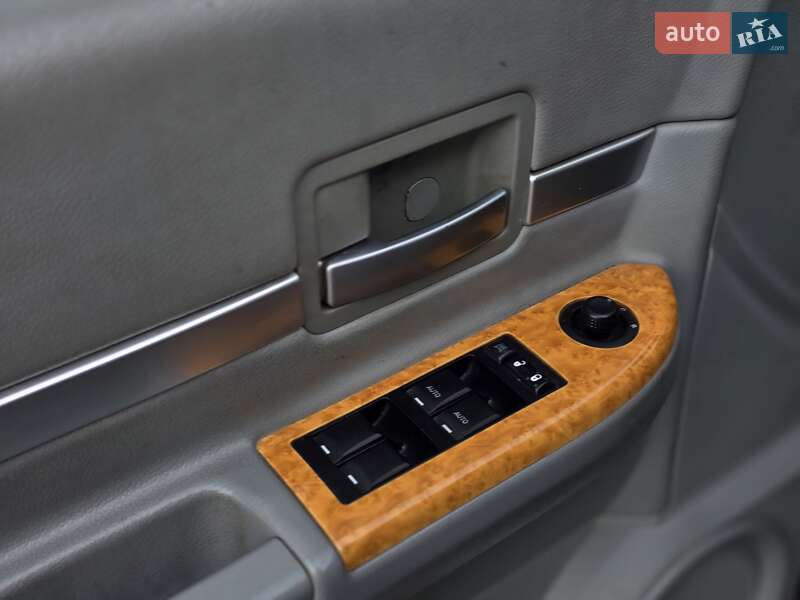 Внедорожник / Кроссовер Chrysler Aspen 2007 в Тернополе фото 39 Внедорожник / Кроссовер Chrysler Aspen 2007 в Тернополе