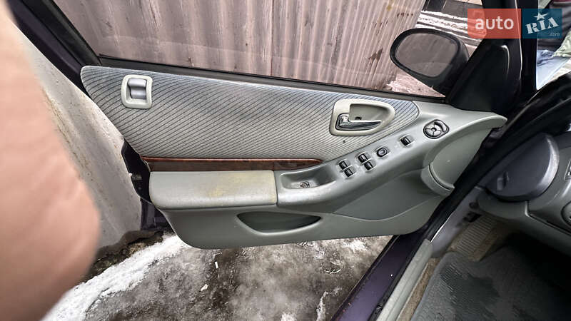 Седан Chrysler Cirrus 1995 в Києві
