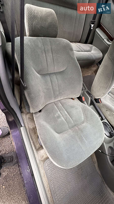 Седан Chrysler Cirrus 1995 в Києві