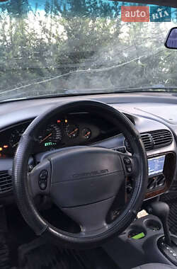Седан Chrysler Cirrus 1994 в 