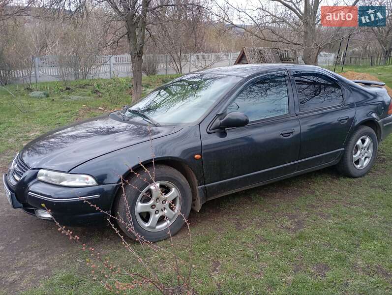 Седан Chrysler Cirrus 1995 в 