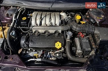 Седан Chrysler Cirrus 1996 в Кривом Роге