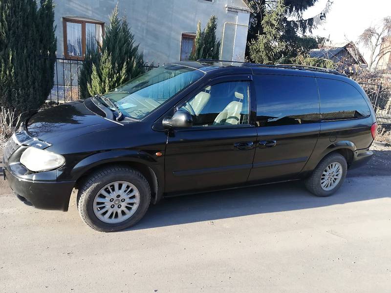Минивэн Chrysler Grand Voyager 2004 в Нововолынске
