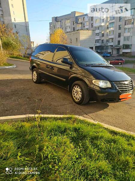 Универсал Chrysler Grand Voyager 2004 в Львове