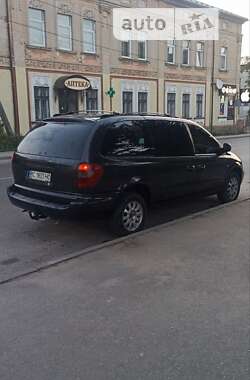 Минивэн Chrysler Grand Voyager 2003 в Львове