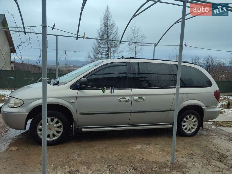 Мінівен Chrysler Grand Voyager 2001 в Сторожинці