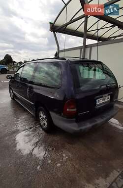 Мінівен Chrysler Grand Voyager 1998 в Нововолинську