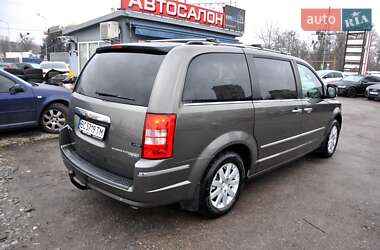 Мінівен Chrysler Grand Voyager 2010 в Львові