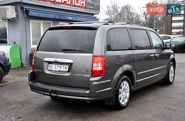 Мінівен Chrysler Grand Voyager 2010 в Львові