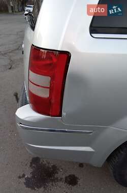Седан Chrysler Grand Voyager 2008 в 