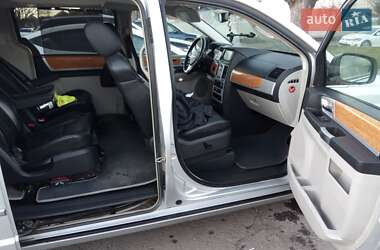 Седан Chrysler Grand Voyager 2008 в 
