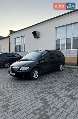 Минивэн Chrysler Grand Voyager 2004 в Яворове